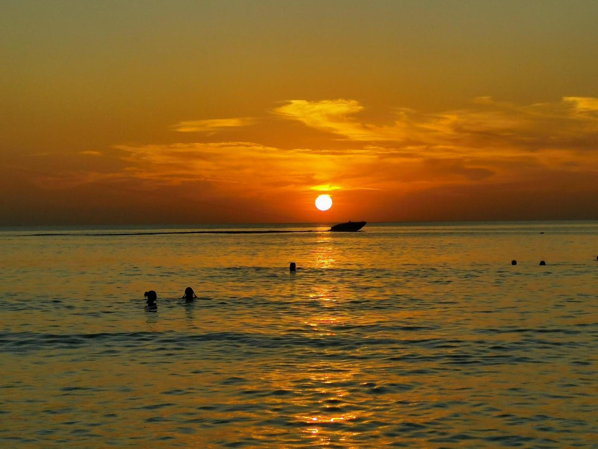 Lanting Patong Exterior foto